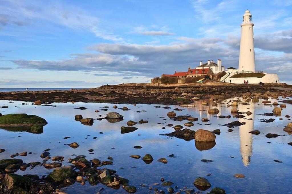 Hightide Seaside Apartment With Beach & Spanish City Views Whitley Bay Bagian luar foto